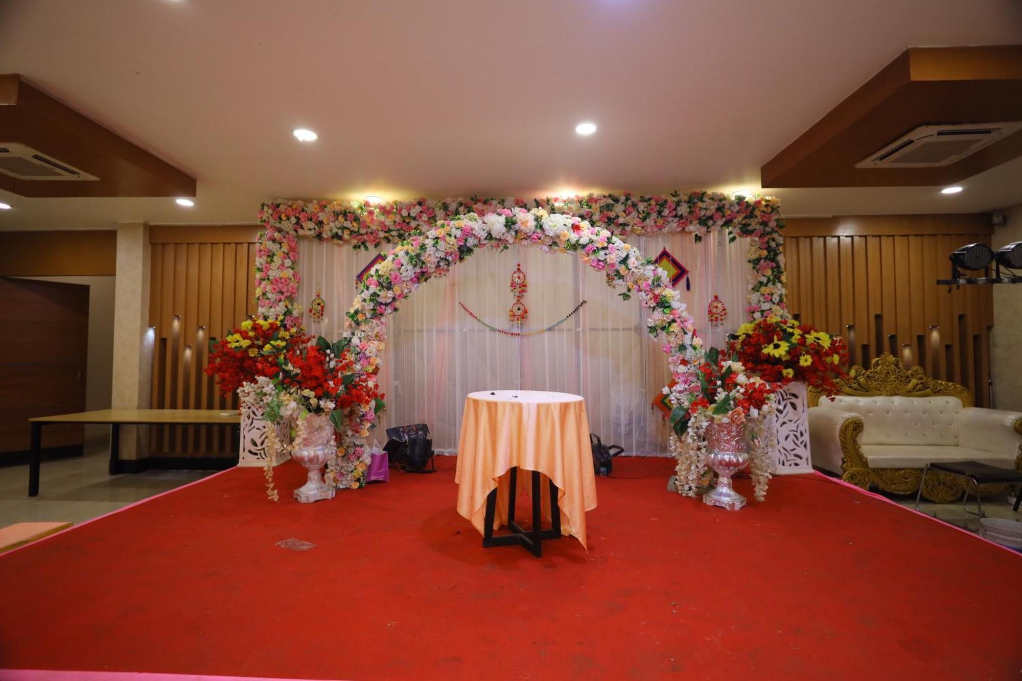 Hotel Wedlock Sector 47 Gurgaon Bagian luar foto